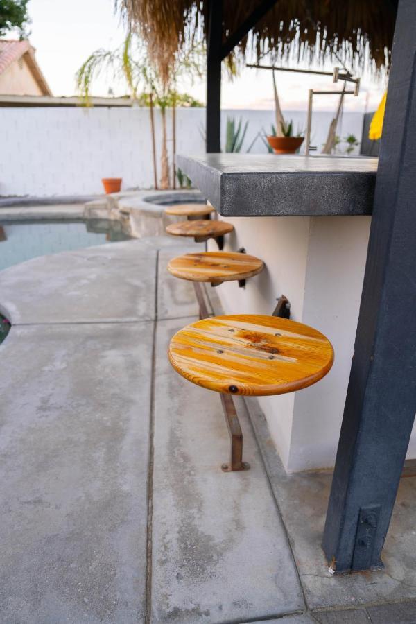 Desert Paradise Salt Water Pool & Spa 1 Mile To Coachella Fest อินดิโอ ภายนอก รูปภาพ