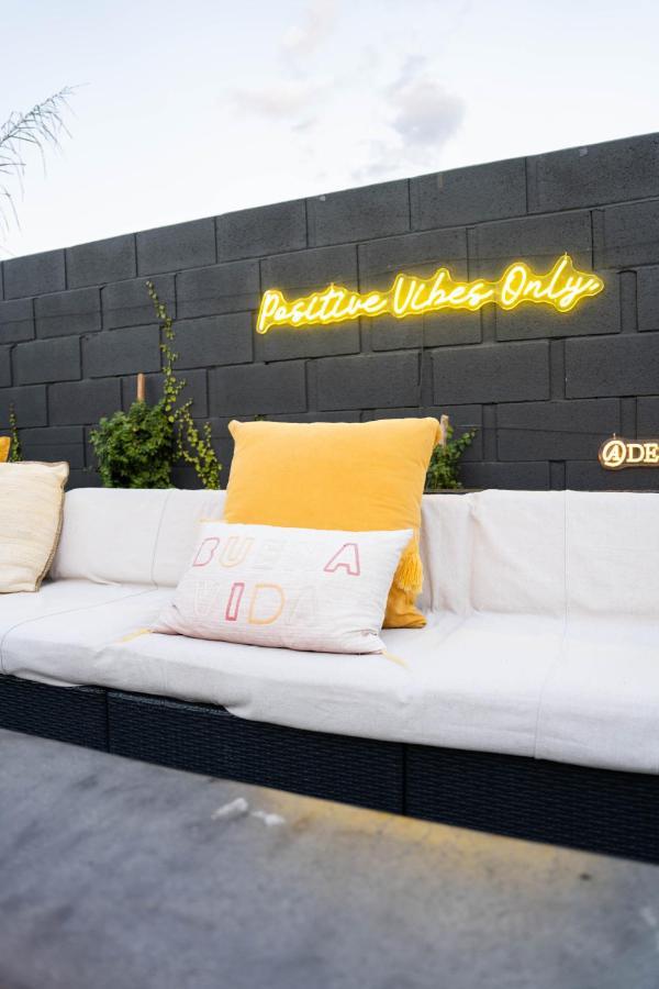 Desert Paradise Salt Water Pool & Spa 1 Mile To Coachella Fest อินดิโอ ภายนอก รูปภาพ