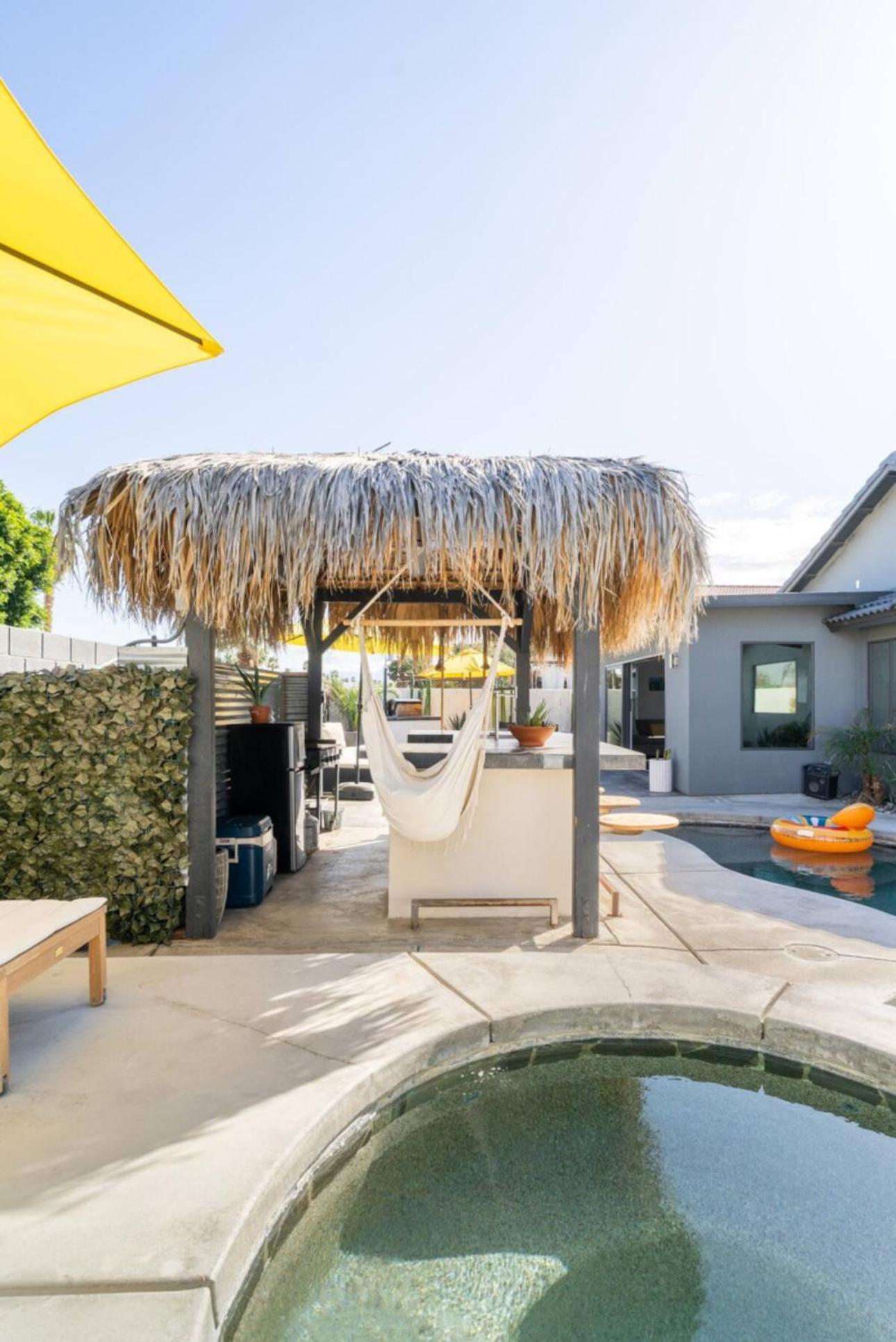 Desert Paradise Salt Water Pool & Spa 1 Mile To Coachella Fest อินดิโอ ภายนอก รูปภาพ