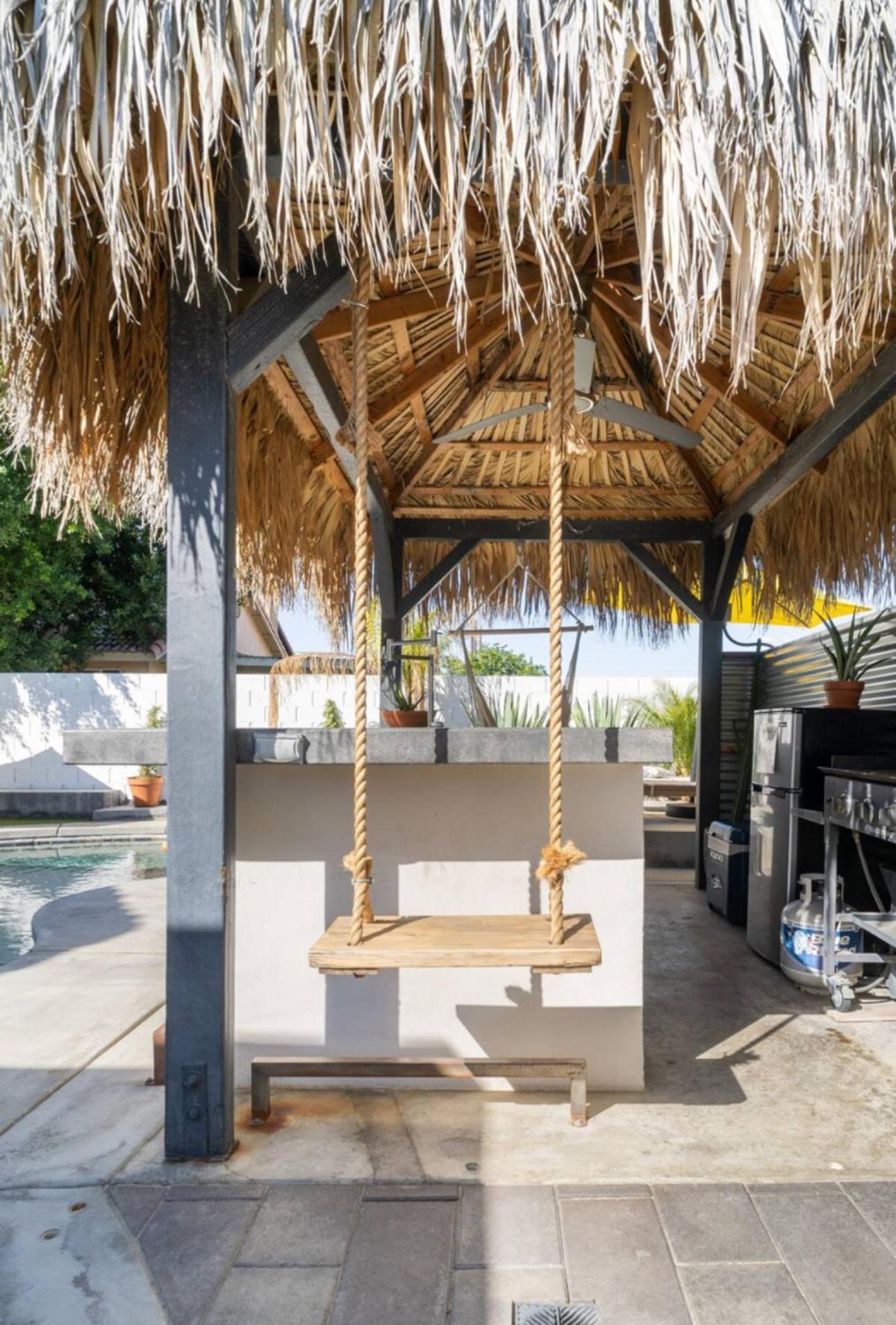 Desert Paradise Salt Water Pool & Spa 1 Mile To Coachella Fest อินดิโอ ภายนอก รูปภาพ